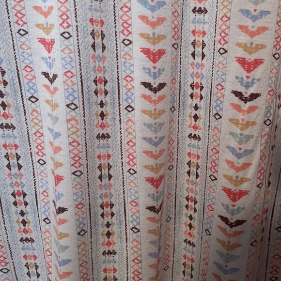 maurice’s t-shirt - Picture 4 of 4